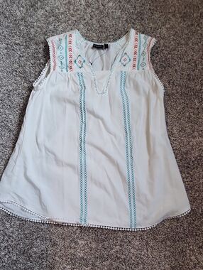 Cruel Denim White Embroidered Flowy Tank